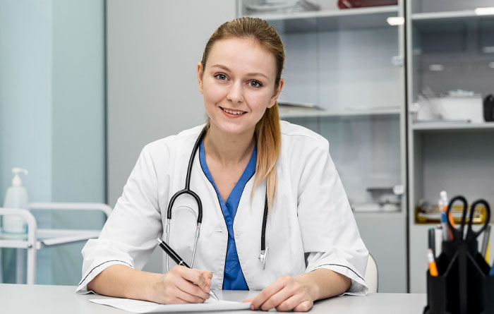 How to Become a Lady Doctor